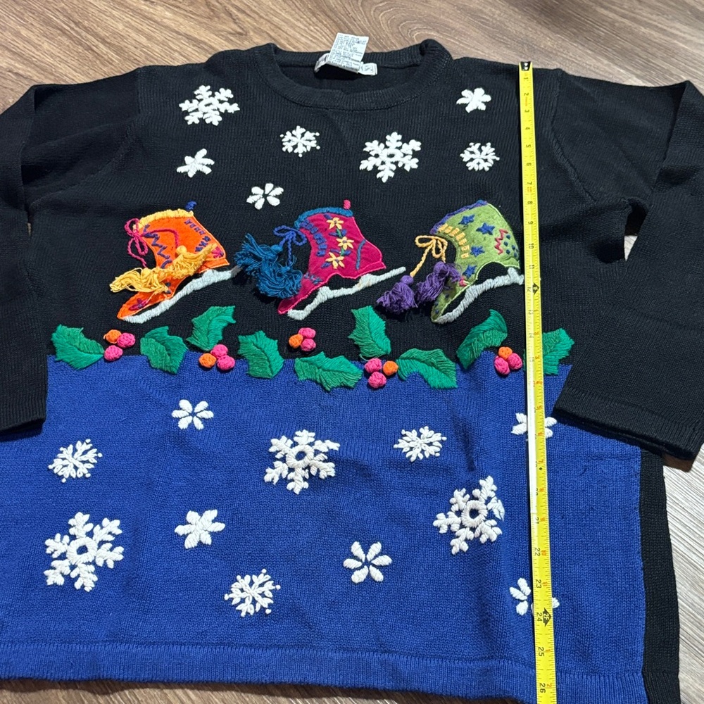 VTG Oversized Black Blue Sweater Colorful Skates Winter Holiday Ugly knit 90s M - Picture 3 of 8